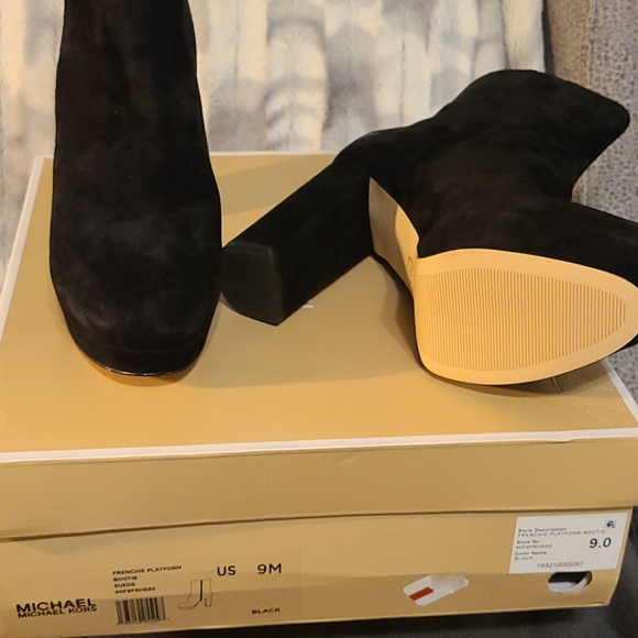 Black Clunk Heel Bootie - Picture 5 of 5